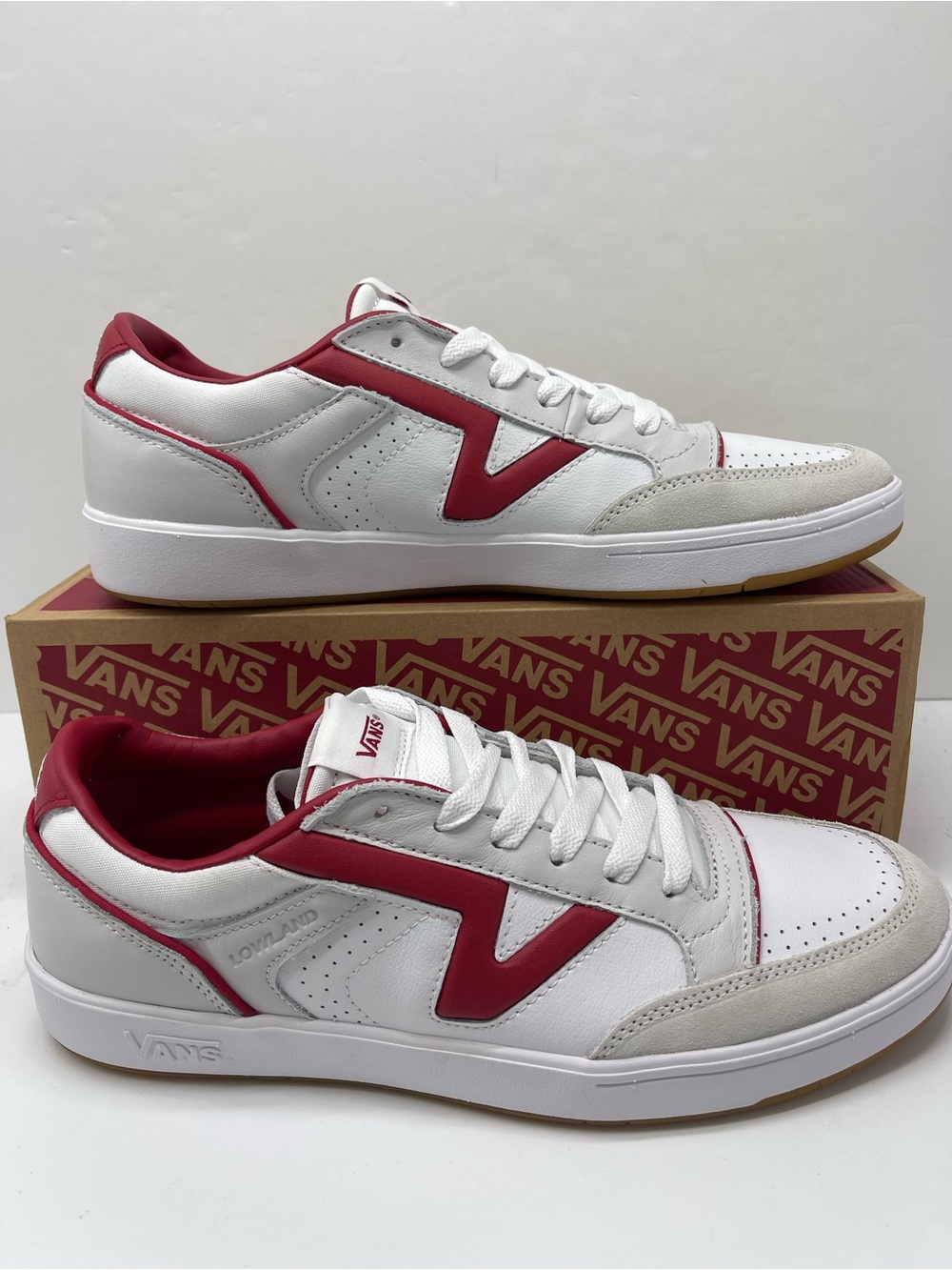 Vans Men’s Lowland Cc Jmp R Court Red/White
VN0007P2Y52 Sneakers - Picture 1 of 16
